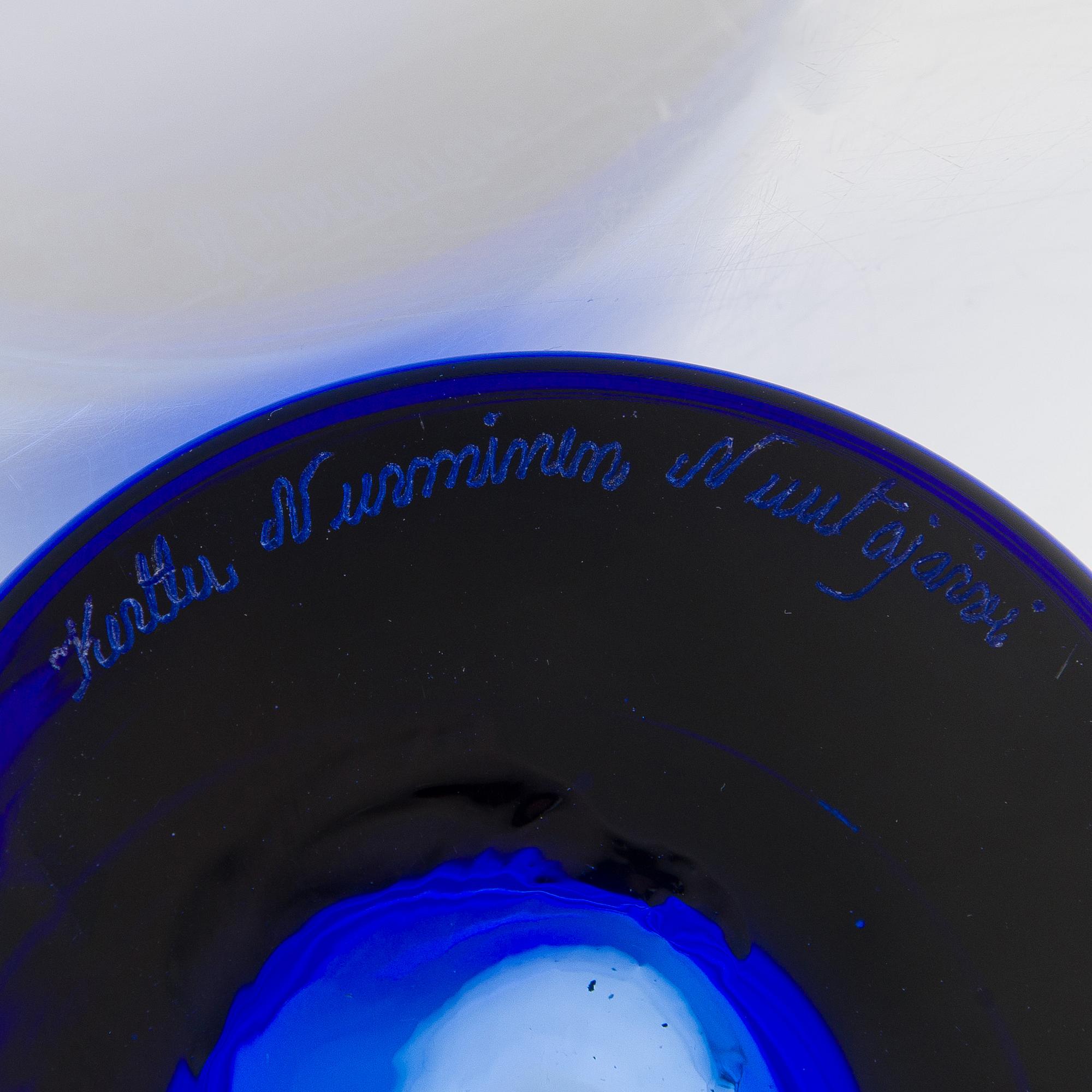 Kerttu Nurminen, maljakko, "Lago", signeerattu Kerttu Nurminen Nuutajärvi.