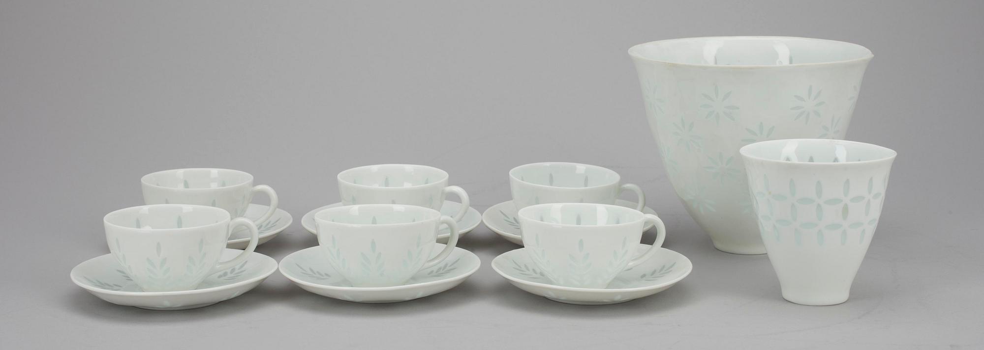 MOCKAKOPPAR, 6 st. och SKÅLAR, 2 st, risporslin, Friedl Holzer-Kjellberg, Arabia, Finland 1900-talets senare hälft.