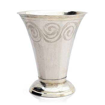 282. Johan Fredrik Masman, bägare, delvis förgyllt silver, Stockholm 1815. Empire.