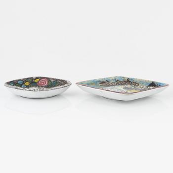 Mari Simmulson, a vase and two dishes, Upsala-Ekeby.