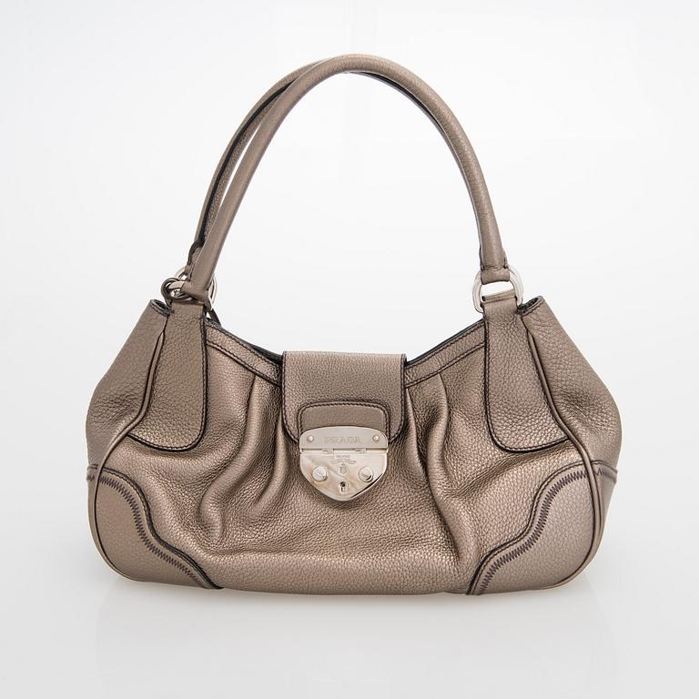 Prada, laukku.