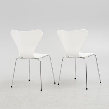 Arne Jacobsen, stolar, 6 st, ” Sjuan”, Fritz Hansen, 2018.