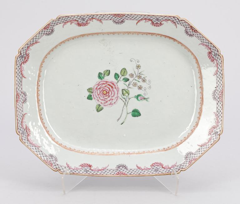 STEKFAT, porslin, Qing dynastin, Qianlong, Kina 1700-tal.