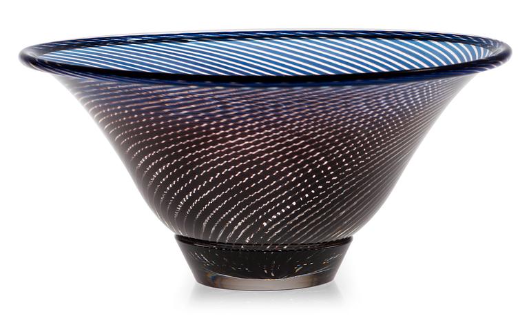 Edward Hald, An Edward Hald 'Slipgraal' glass bowl, Orrefors 1955.