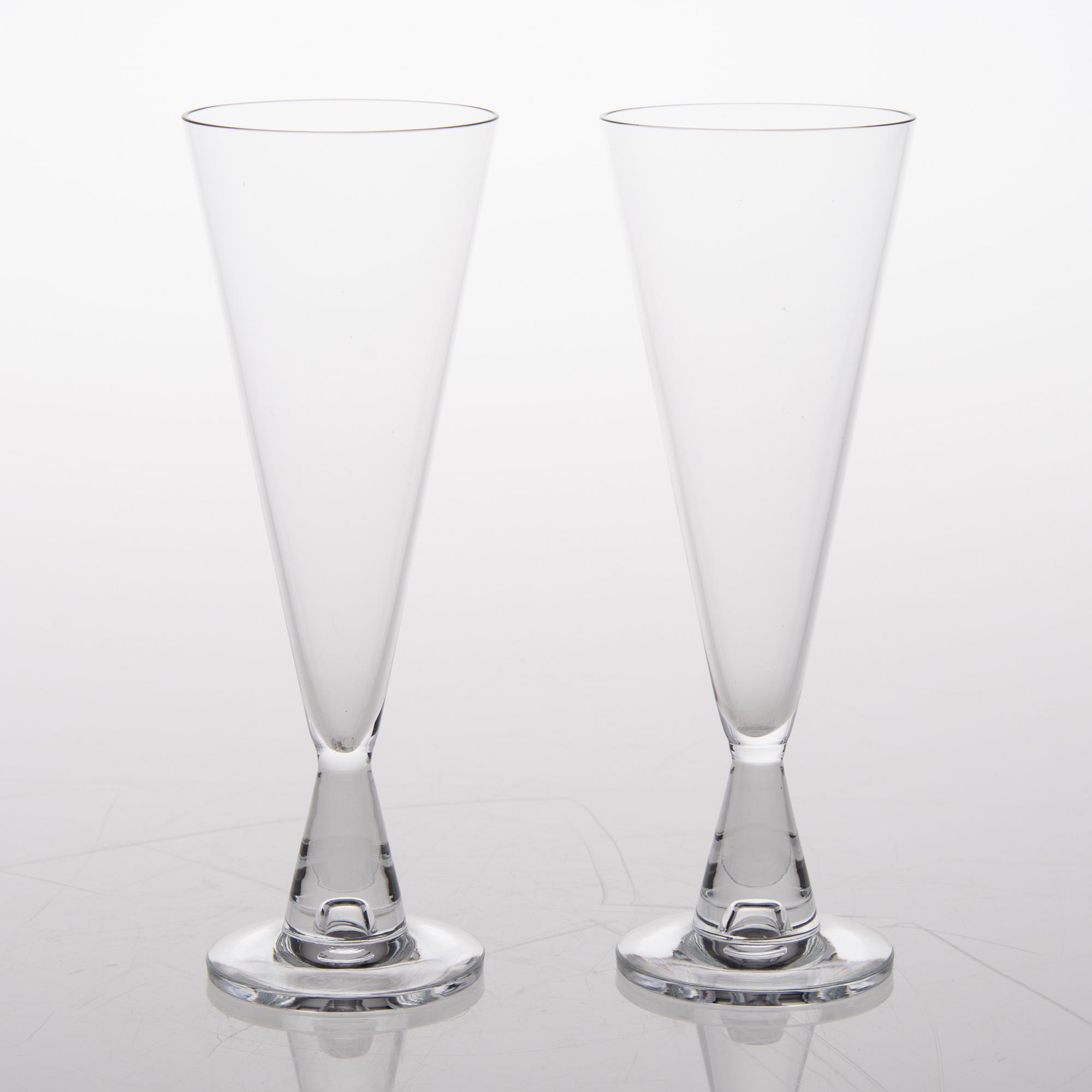 TAPIO WIRKKALA, kuohuviinilaseja, 12 kpl, "Tiima" Iittala. Tuotannossa 1958-1973.