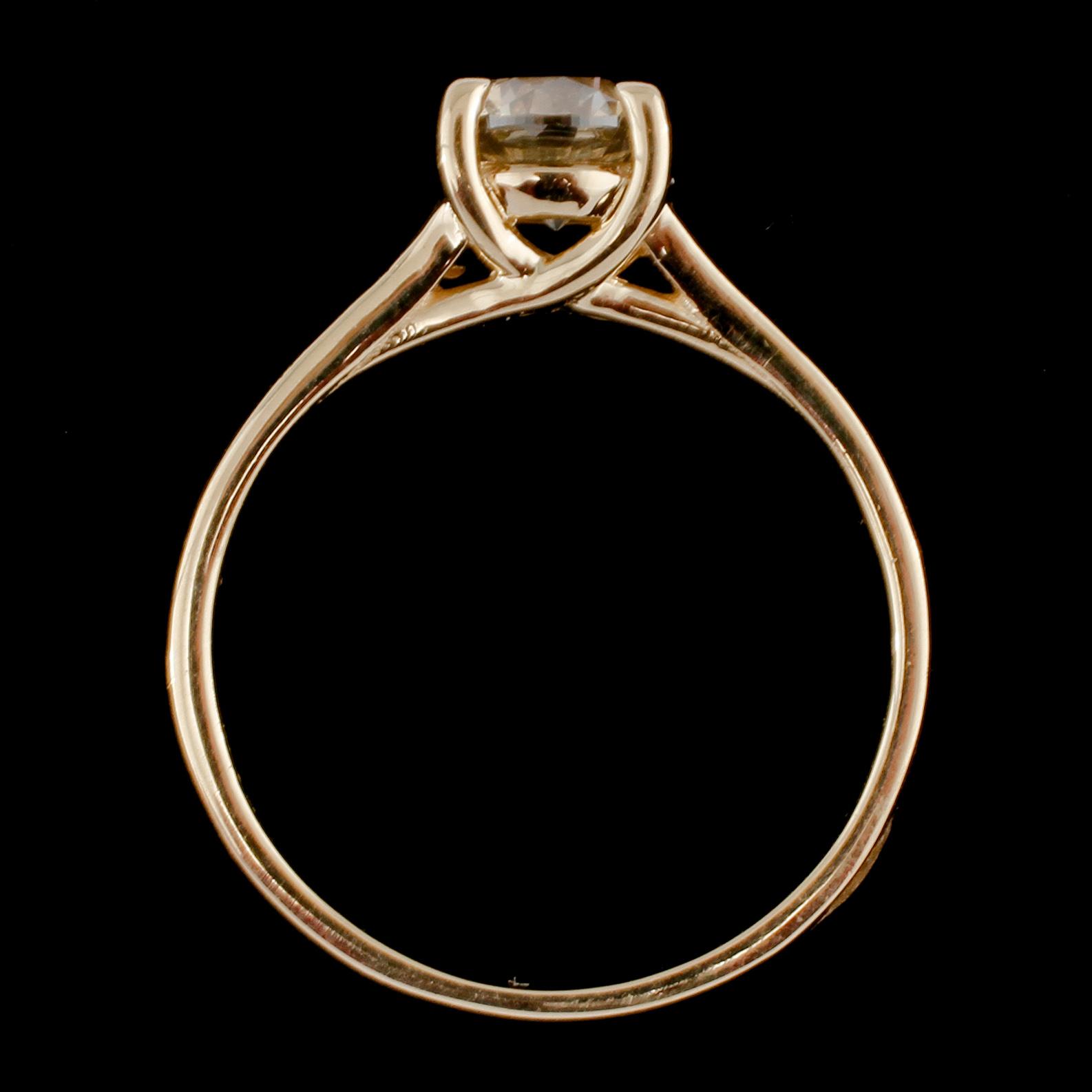 RING, 14k med briljantslipad diamant, ca 0.90 ct, 2000-tal. Vikt 4 g.