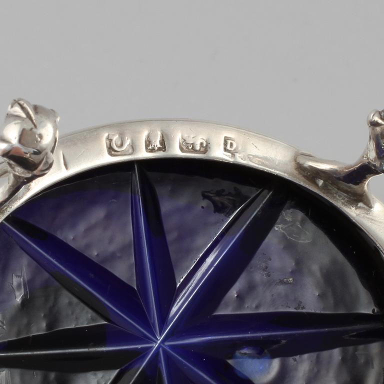 SALTKAR, 3 st, London, England, 1700 respektive 1800-tal, vikt (exklusive glasinsats) 145 gram.