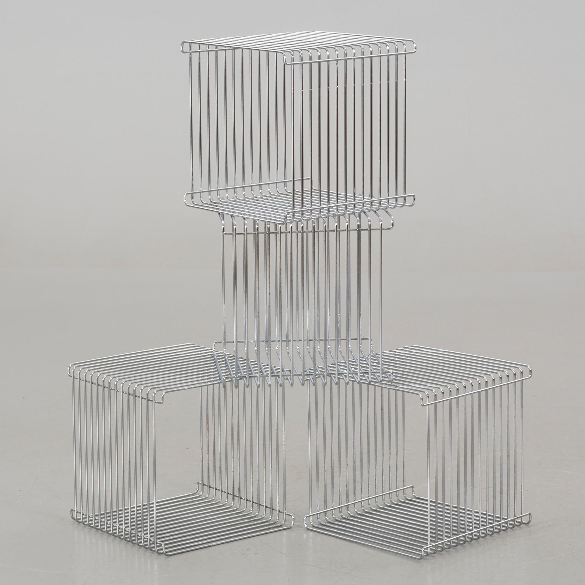 A SET OF 4 VERNER PANTON "WIRE CUBES".