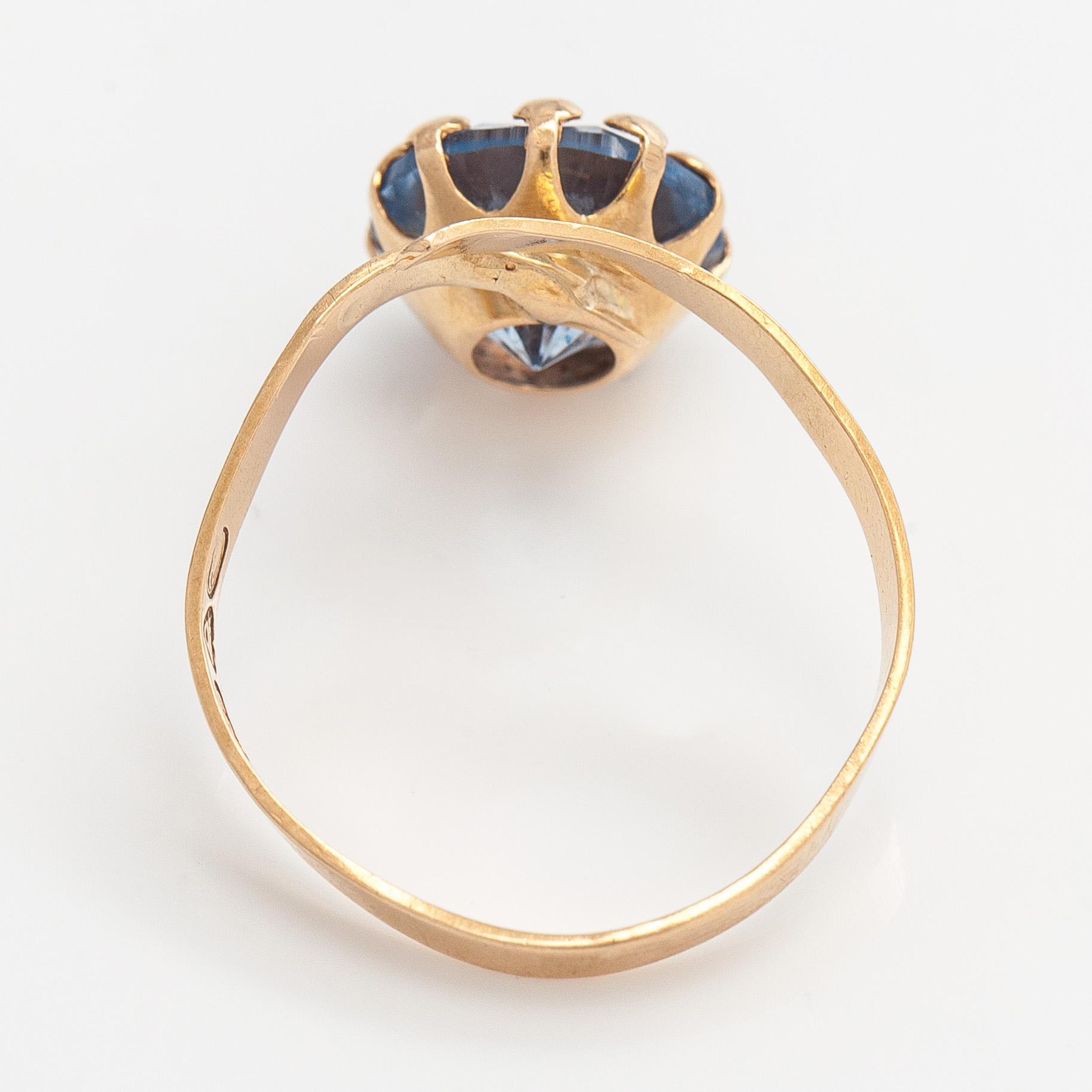 Sormus, viistehiottu topaasi, 14K kultaa, Salovaara, Turku 1976.