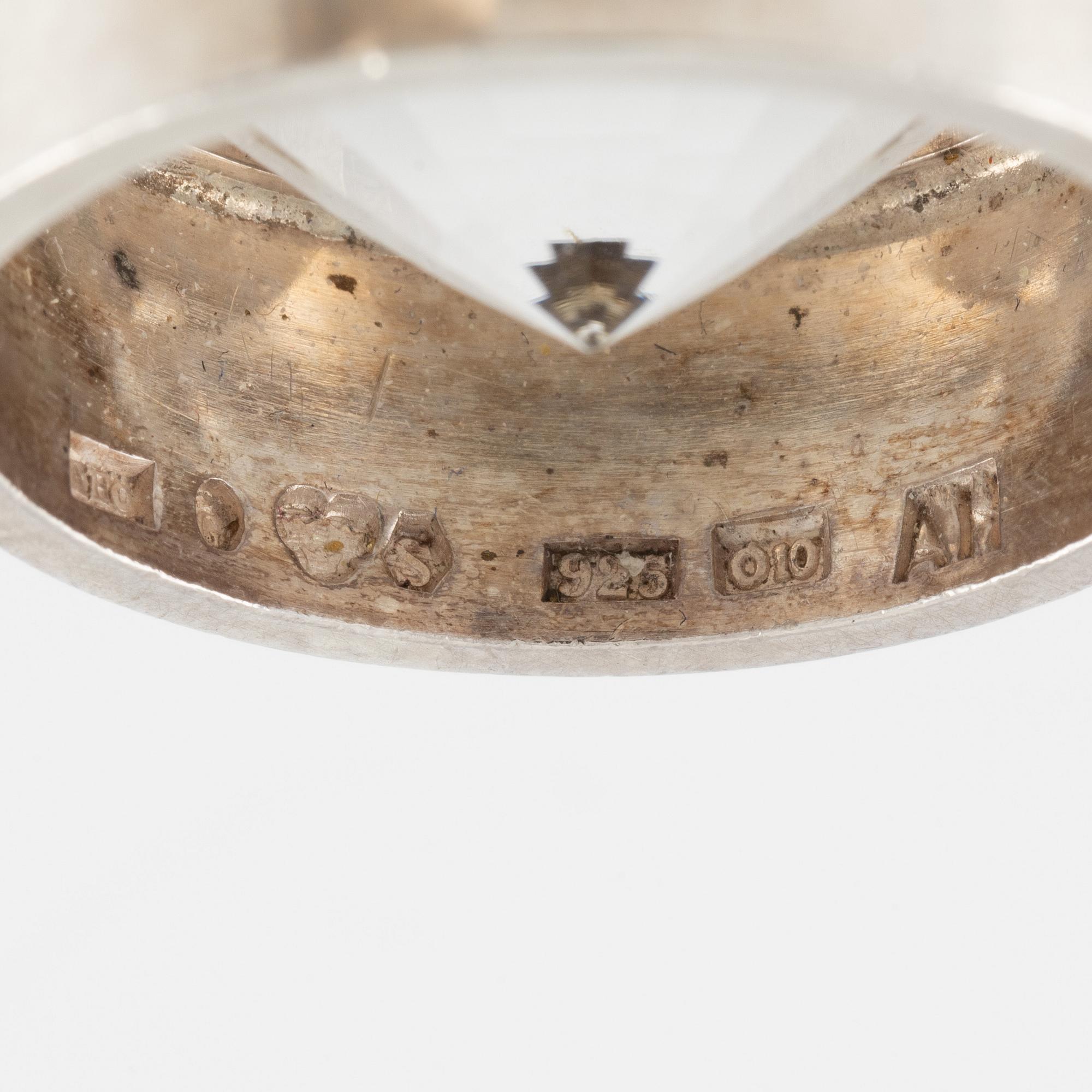 Anders Högberg, pendant in sterling silver with rock crystal. 1980s.