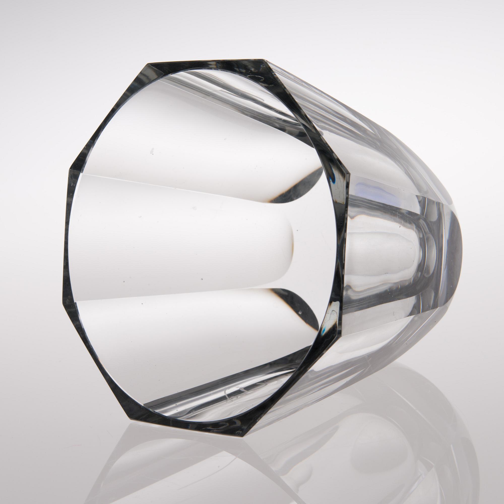 A glass vase signed G. Hongell Karhula -45.