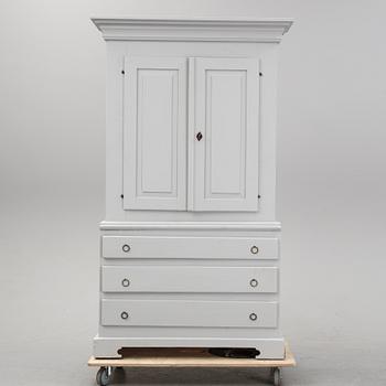 A 18/19th Century painted cabinet.