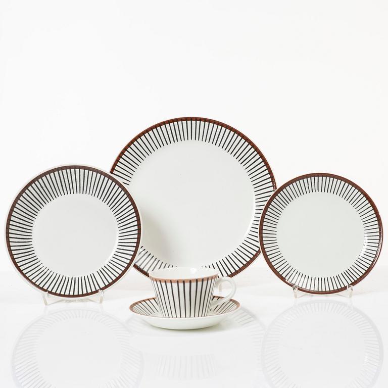Stig Lindberg, 18 'Spisa Ribb' service pieces, Gustavsberg.