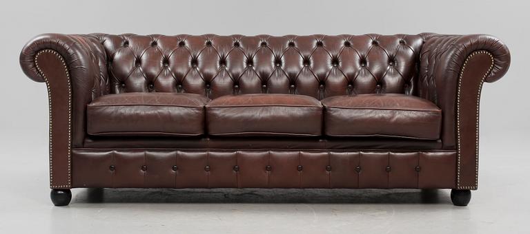 SOFFA, Chesterfield-modell, 1900-talets andra hälft.