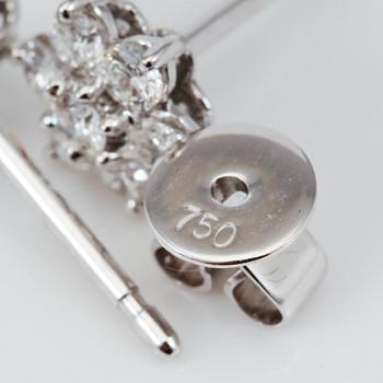 ÖRHÄNGEN, 1 par, briljantslipade diamanter totalt 0,47 ct.