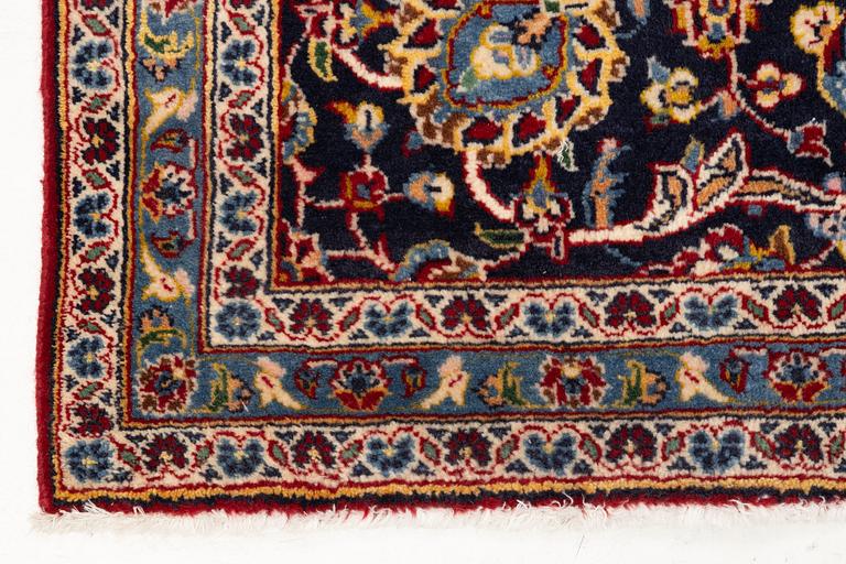 Carpet, oriental, approx. 385 x 292 cm.
