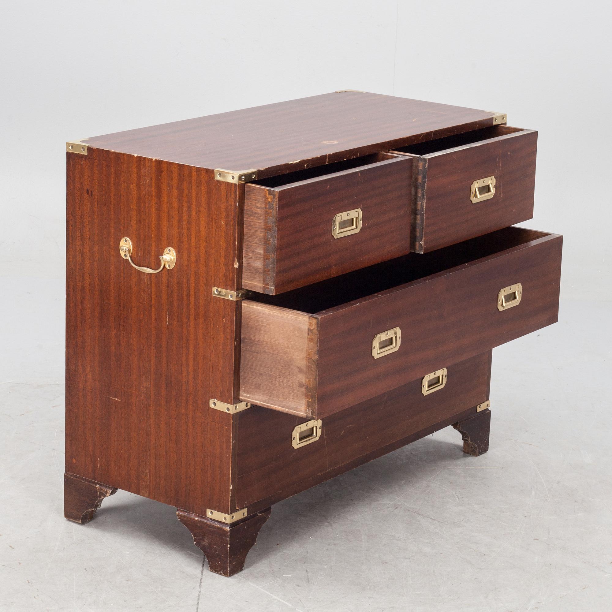 BYRÅ, engelsk stil. 1900-talets andra hälft.