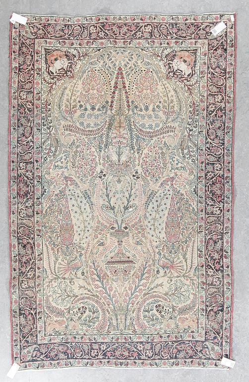 MATTA, semiantik, Kirman figural. ca 222x140 cm.