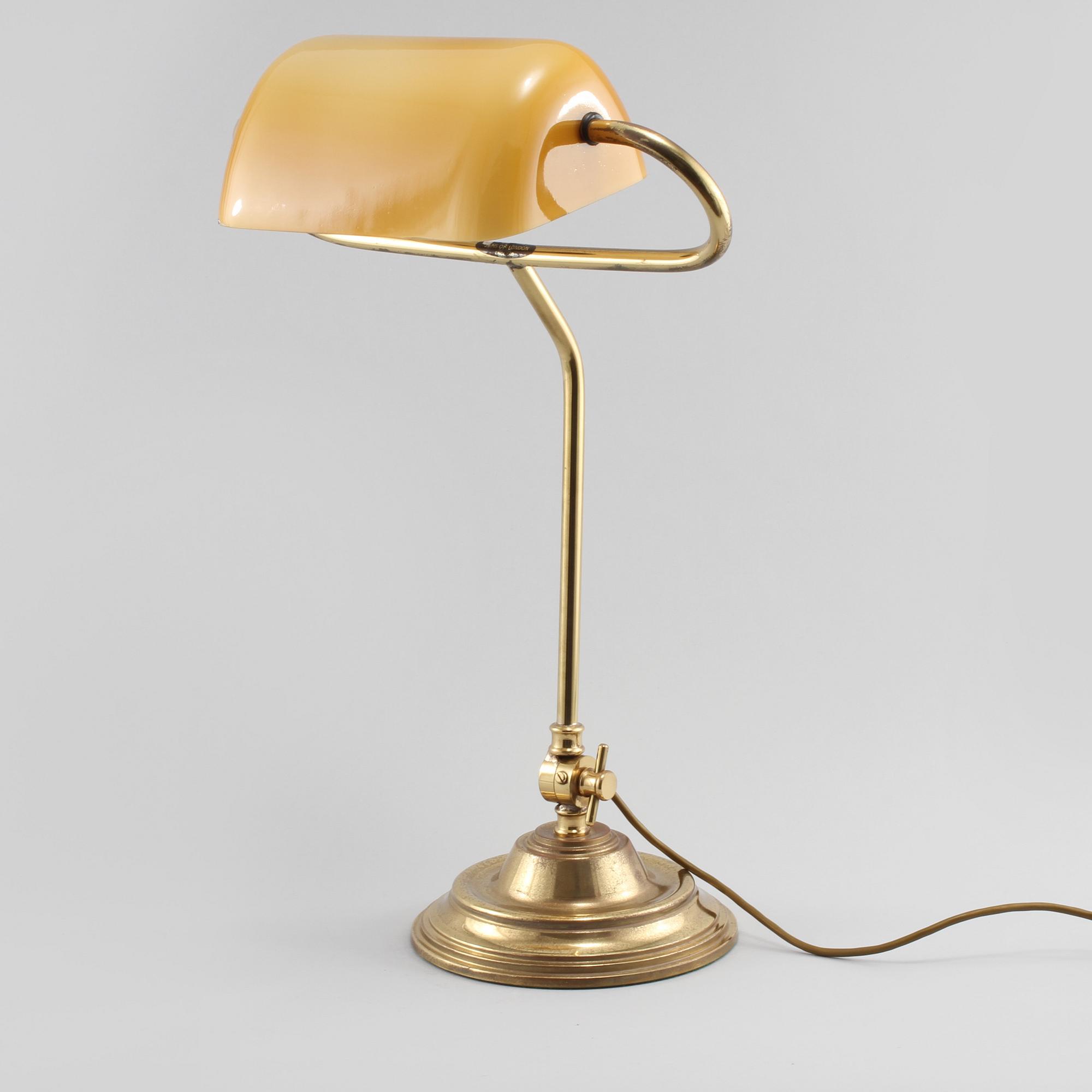 BORDSLAMPA, Jans of London, England, omkring 1900-talets mitt.