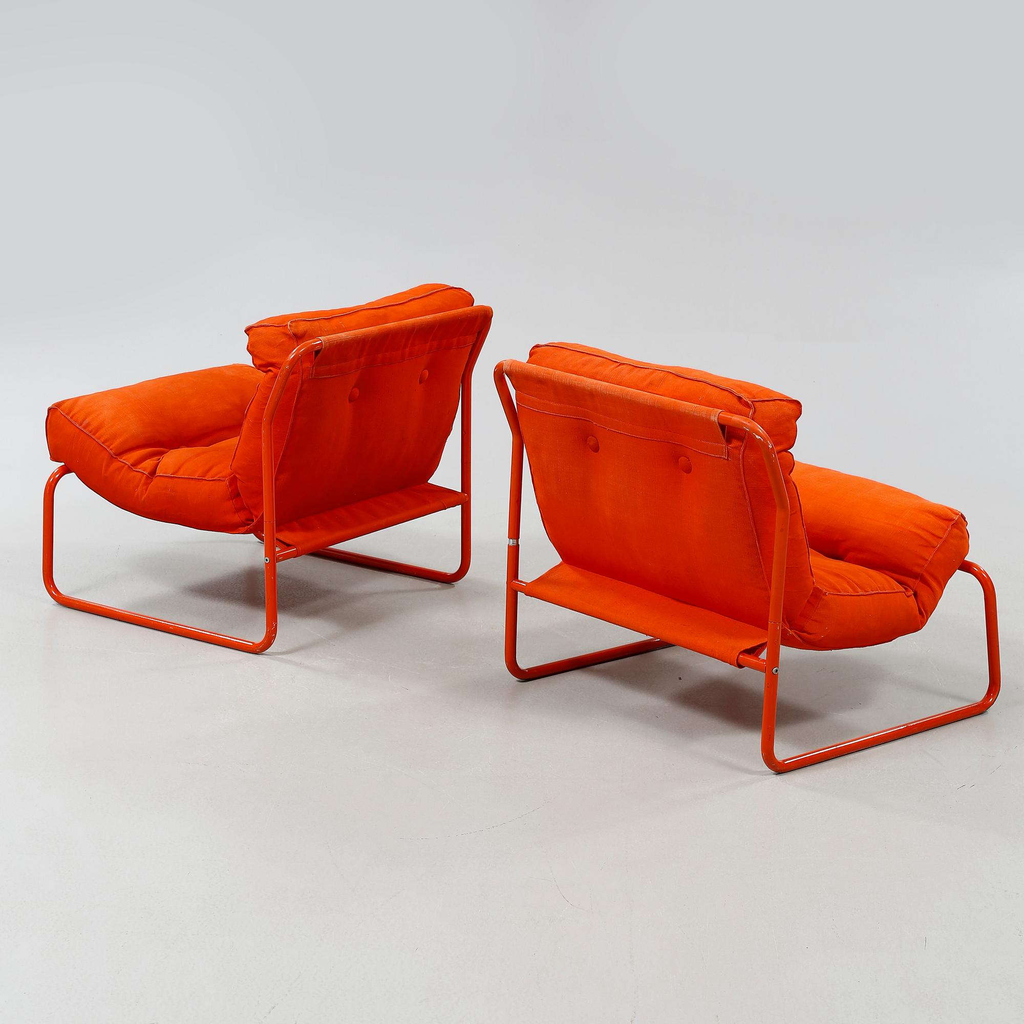 A pair of lounge chairs by Gillis Lundgren for Ikea, model "Pixi", 1970s.