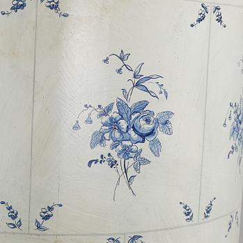 KAKELUGNSSKÅP, gustaviansk stil, 1900-talets slut.