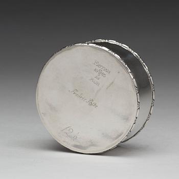 CARL LINDGREN, Norrköping 1786, dosa, silver, gustaviansk.