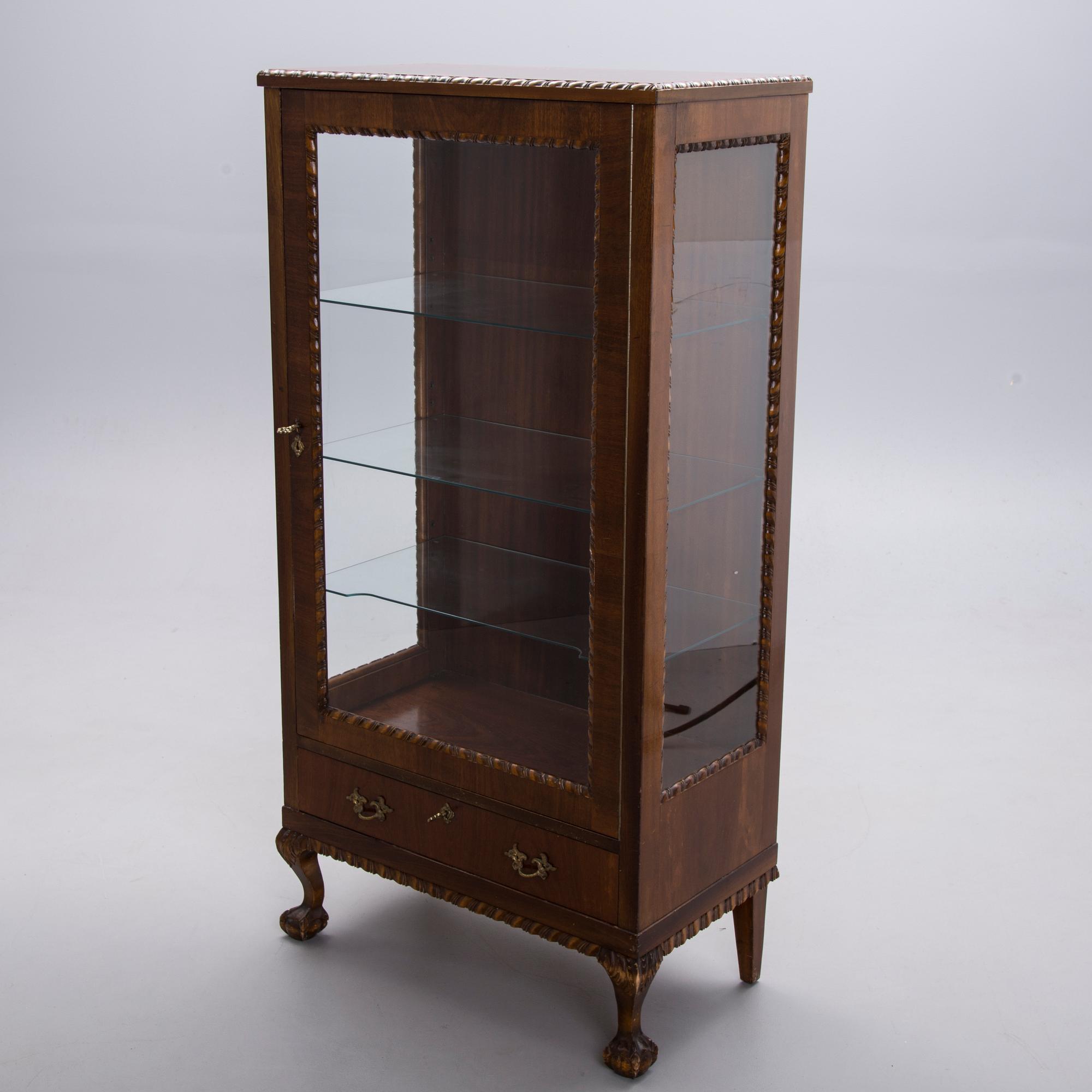 VITRINSKÅP, Chippendale-stil, 1930-tal.