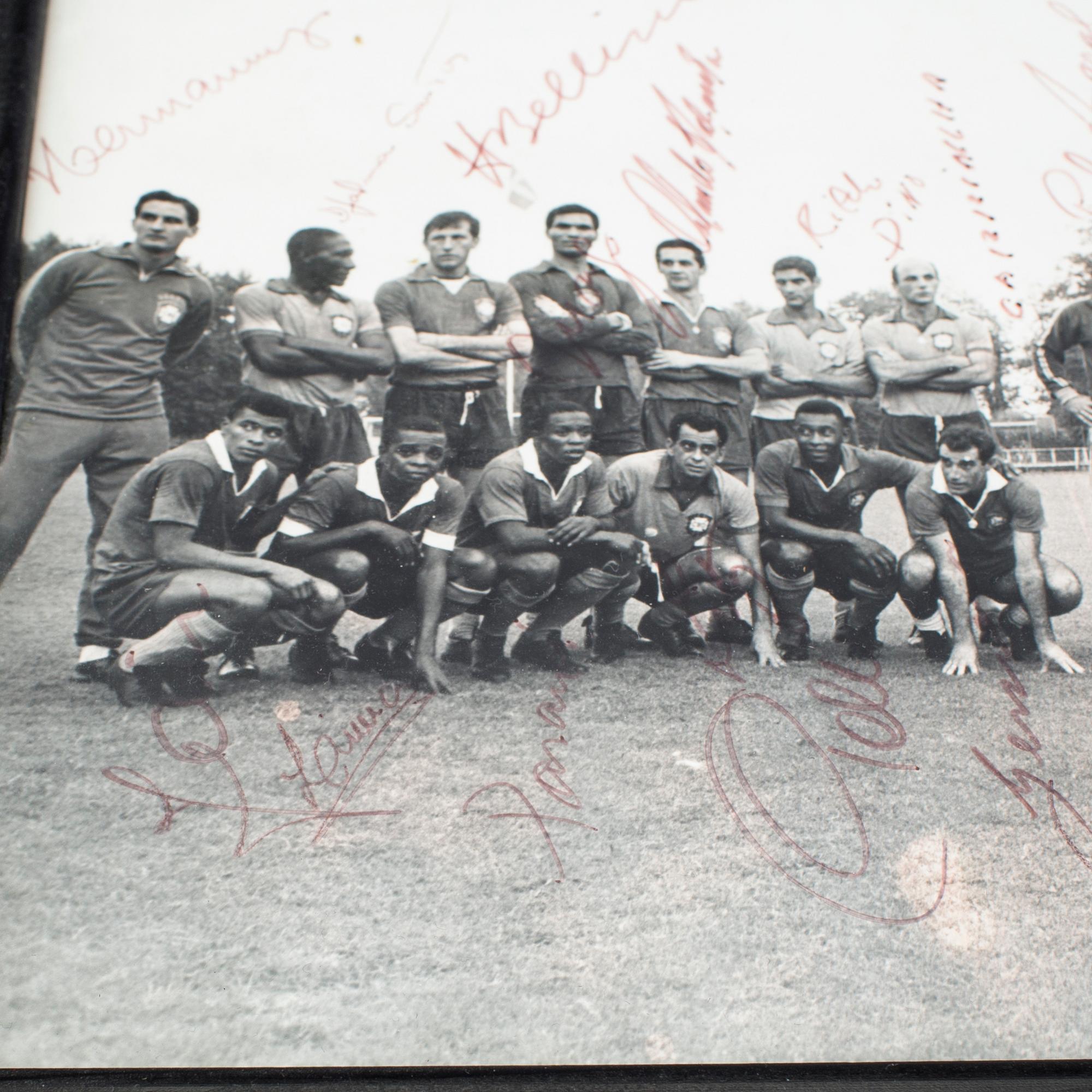 FOTOGRAFI MED AUTOGRAFER, Brasiliens landslag i fotboll, 1966.