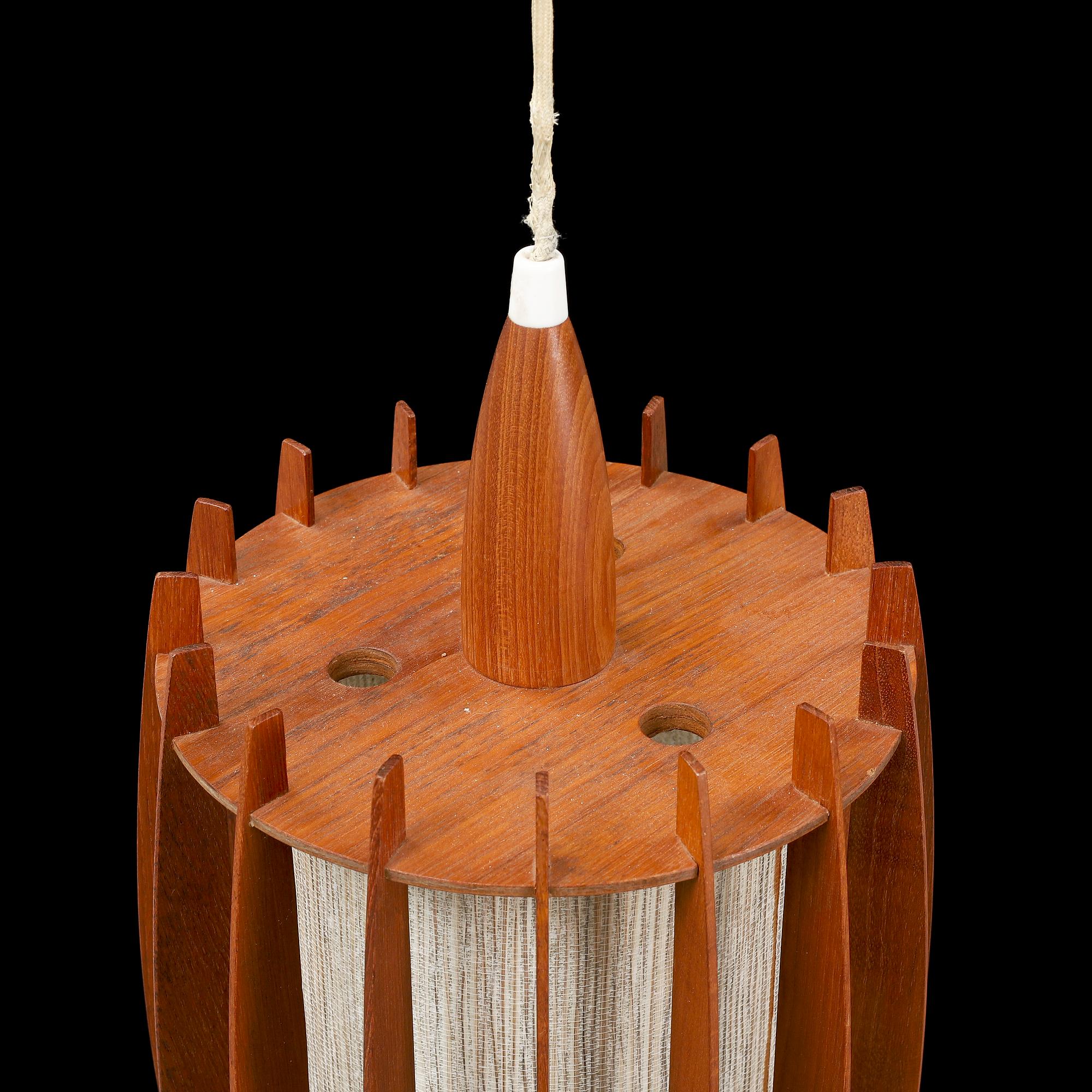 A mid 20th century ceiling lamp.