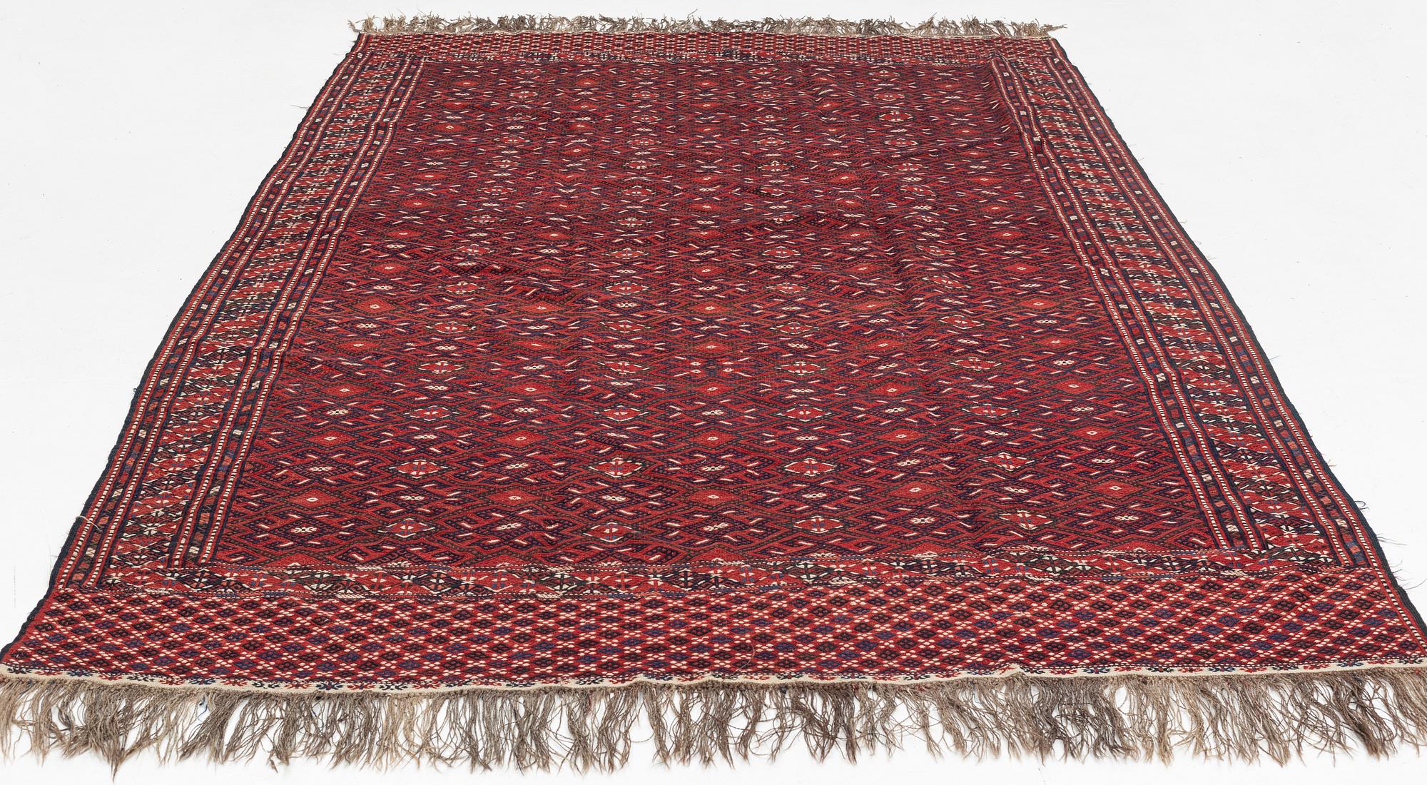 Matta, orientalisk slätvävd, ca 358 x 205 cm.