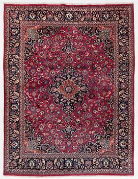 Rug, Meshed, 383 x 294 cm.