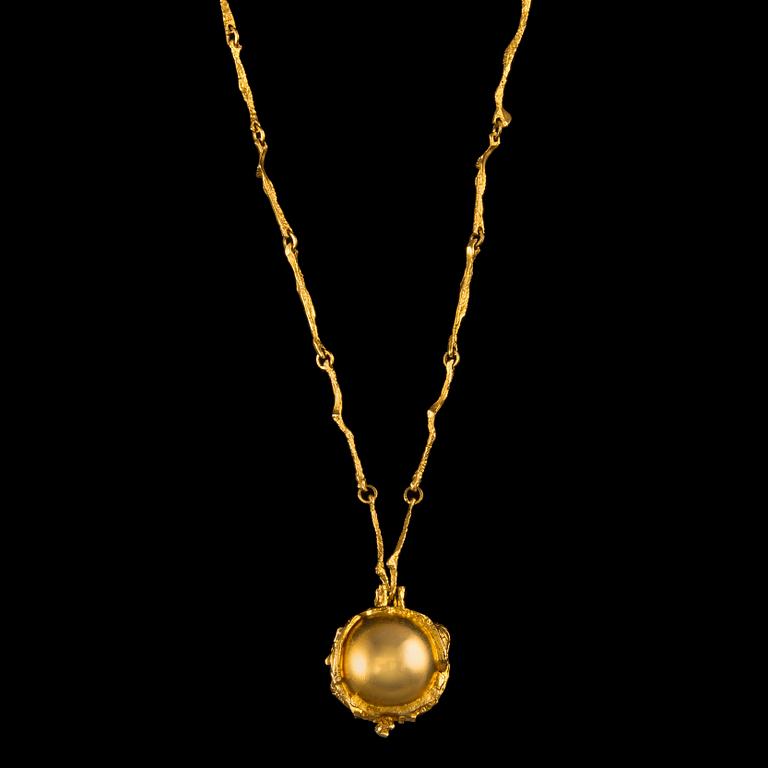 Björn Weckström, A PENDANT WATCH, gold 18K, "Sun Dial", Lapponia 1975. Weight 67,9 g.