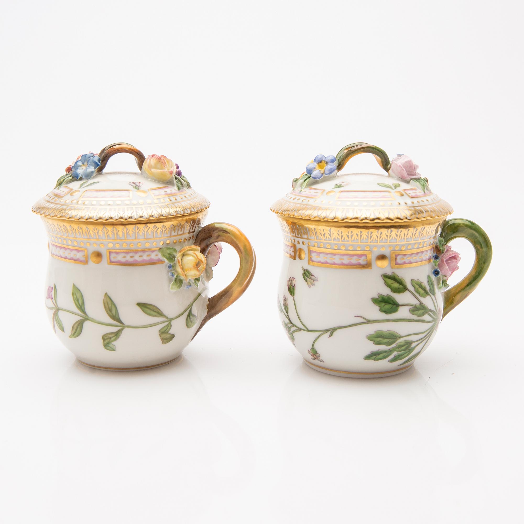 Cream cups with lids and saucers, 2 pcs, "Flora Danica", Royal Copenhagen, Denmark, 20th century.