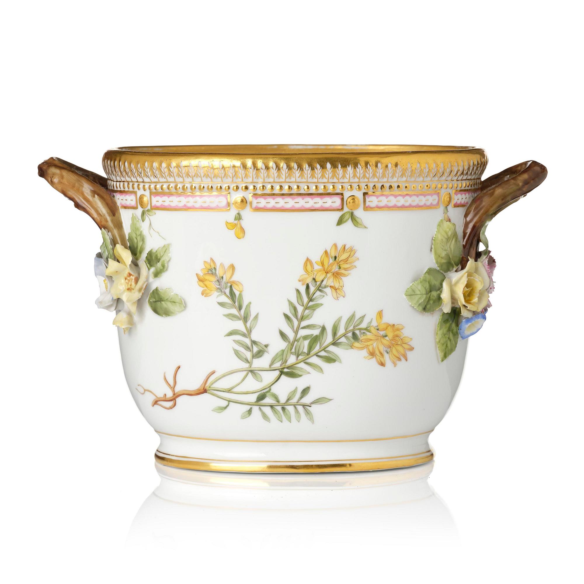 Ytterfoder/Vinkylare, porslin. 'Flora Danica', Royal Copenhagen, Danmark, 1800-tal.