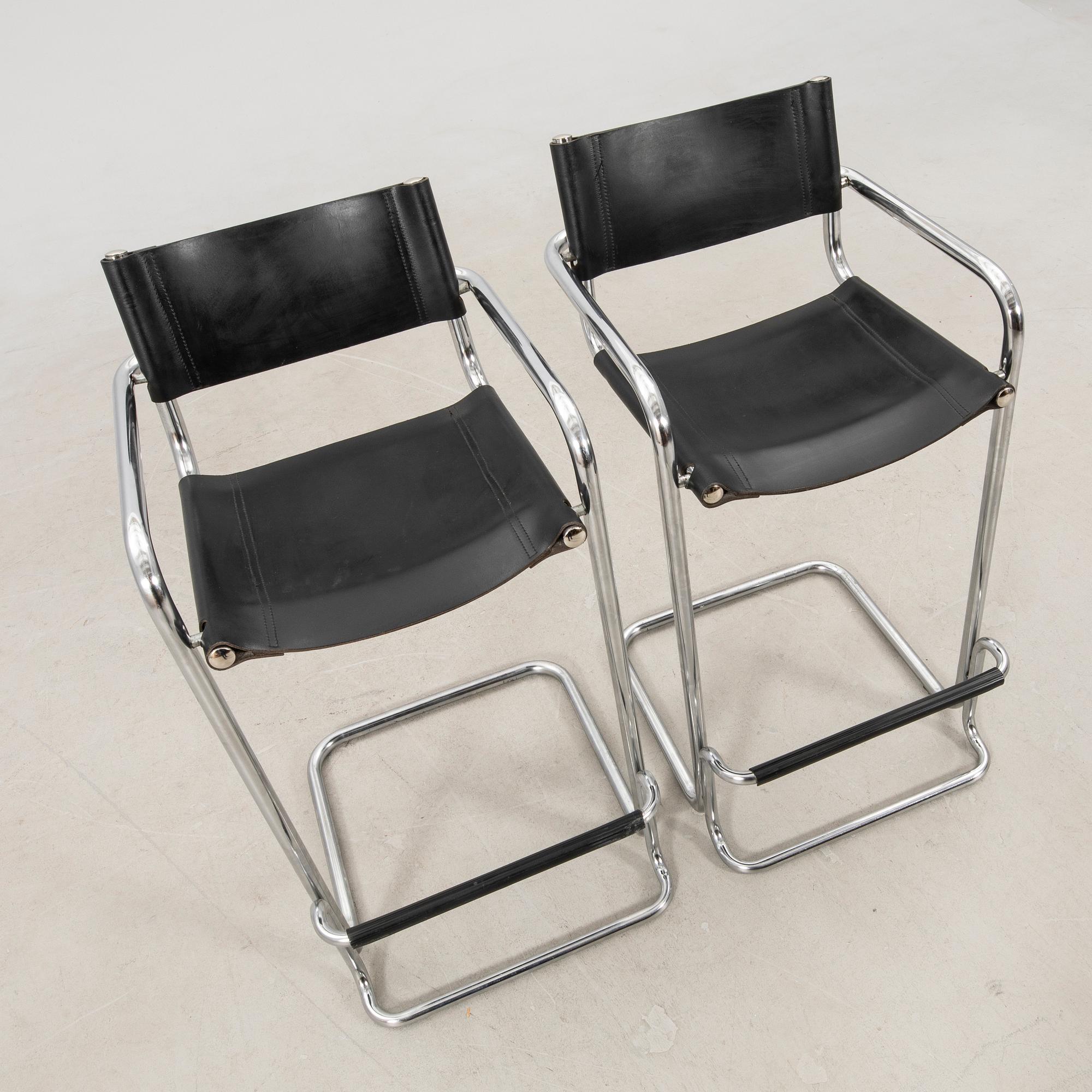 Bar stools, a pair from the late 20th century.