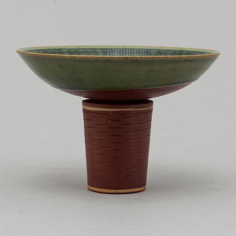 WILHELM KÅGE, skål på fot, stengods, "Farsta", Gustavsberg studio.