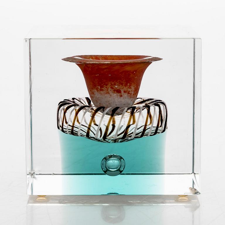 Oiva Toikka, an annual glass cube, signed Oiva Toikka, Nuutajärvi, Finland, 1999, 296/2000.