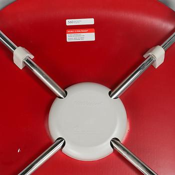 STOL, "Sjuan", Arne Jacobsen för Fritz Hansen, 2005.