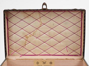 Louis Vuitton suitcase, late 19th century.