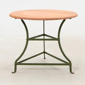 Trädgårdsbord, "café table"  Hope 2000-tal.