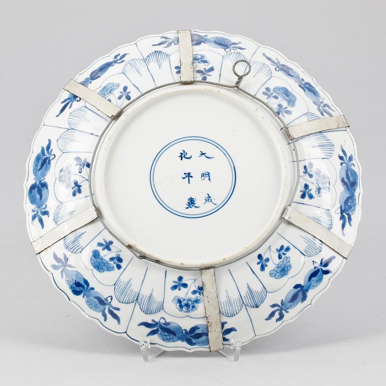 FAT, porslin, Kangxistil, troligen 1800-tal.