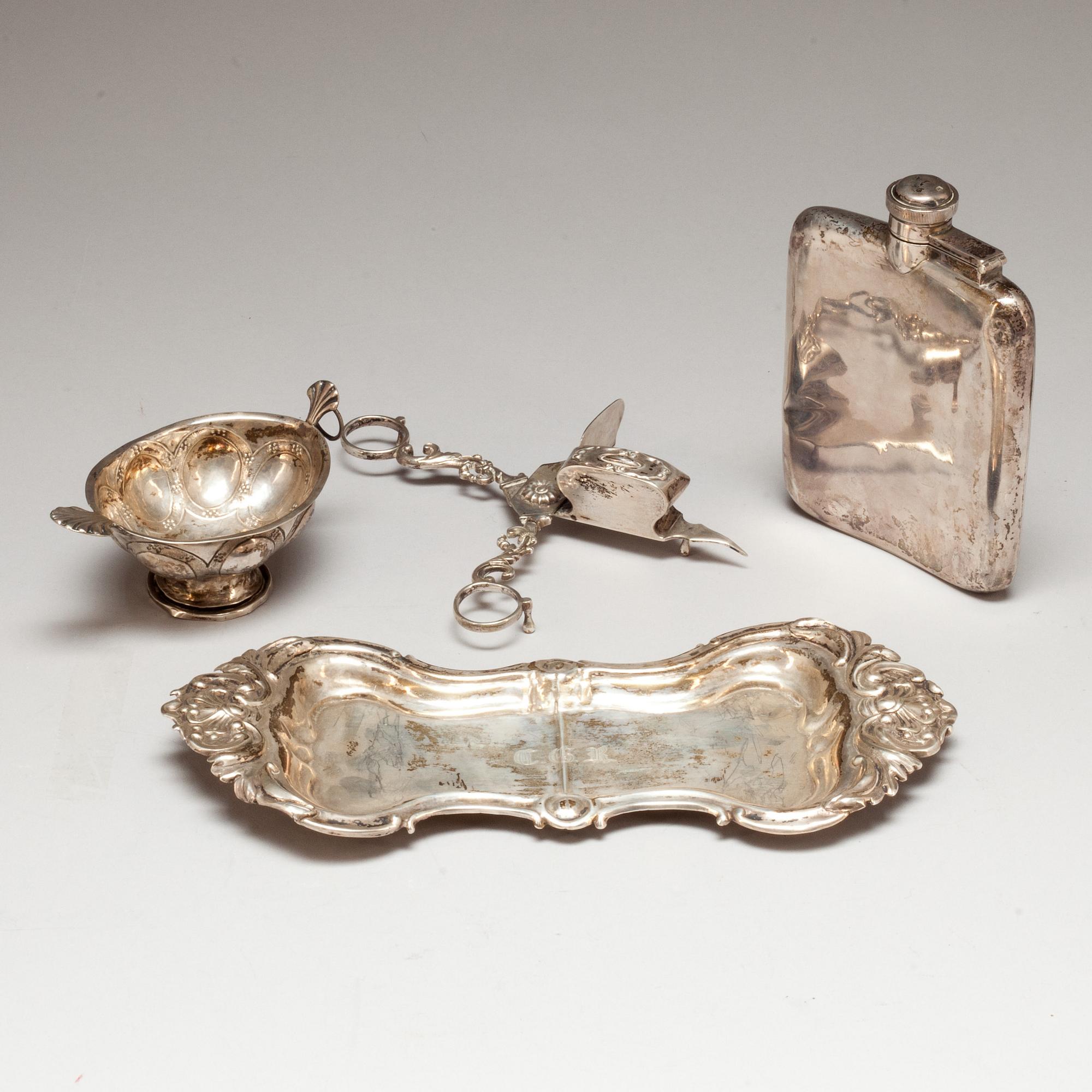 PARTI SILVER, 4 delar, Sverige och England, 18/1900-tal. Total vikt ca 418 g.