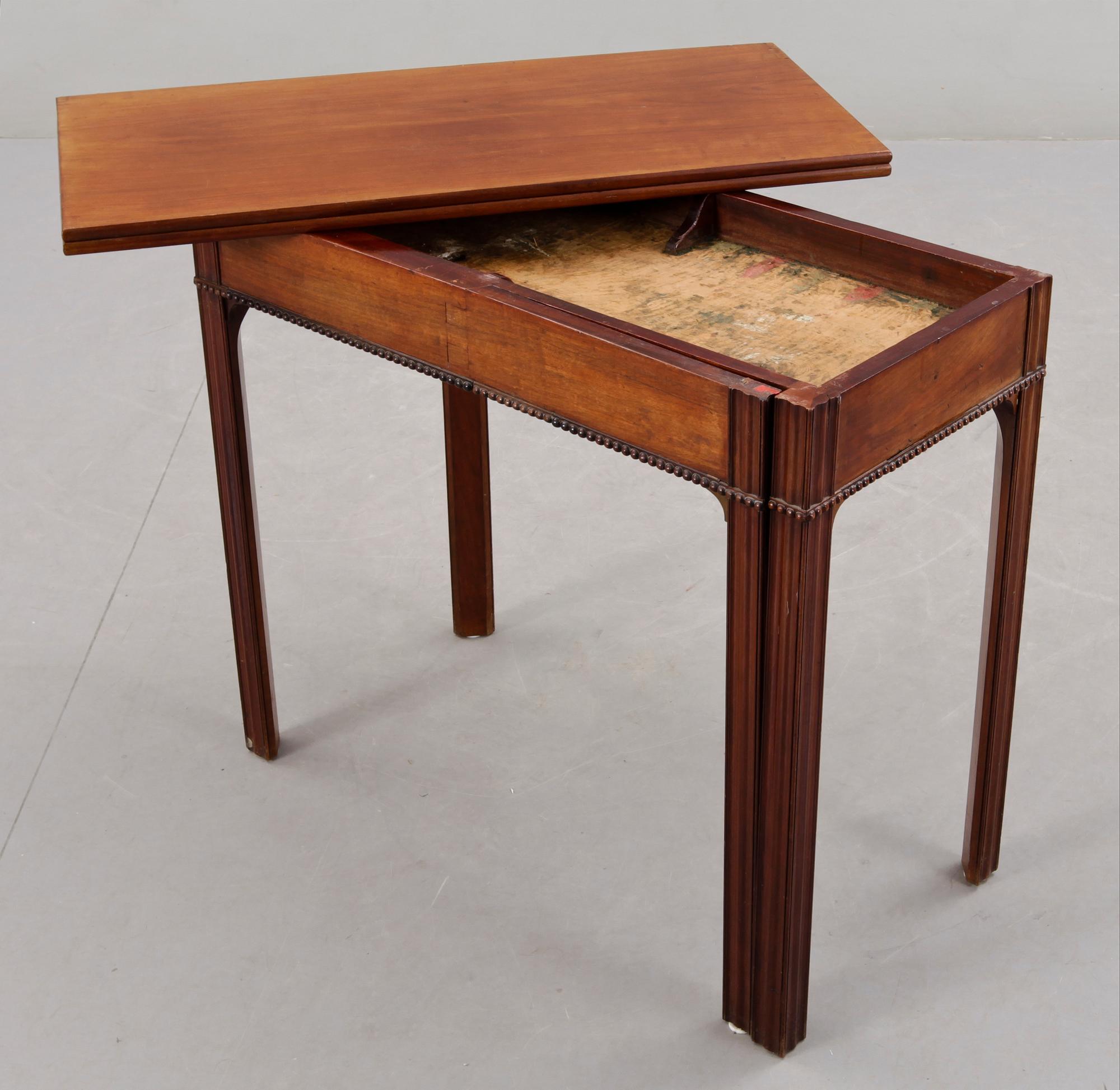 SPELBORD, sengustavianskt, omkr 1800.