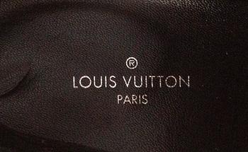 LOUIS VUITTON, ankle boots, Janet, monogram and black leather, original box, dustbags and invoice, storlek 39.