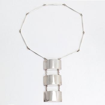 Georg Jensen, a sterling silver necklace, model no. 127, design by Astrid Fog.