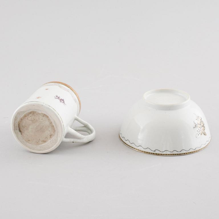 Four pieces of chinese porcelain, Qianlong (1736-1795).