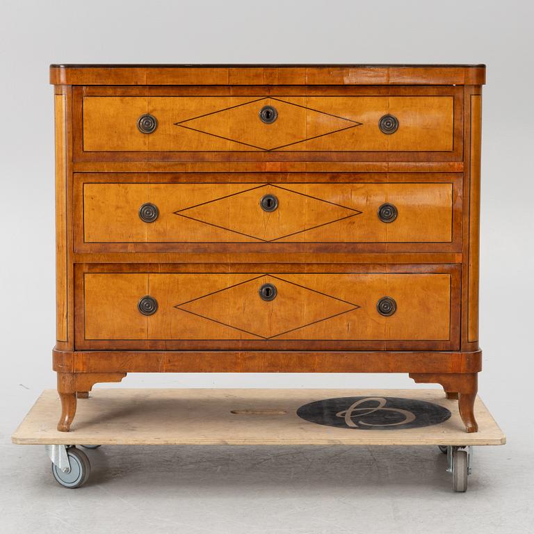 A chest of drawers, 19th century.