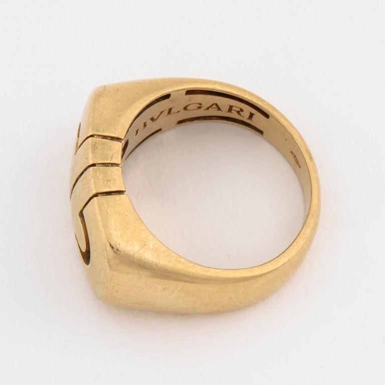 A Bulgari ring.
