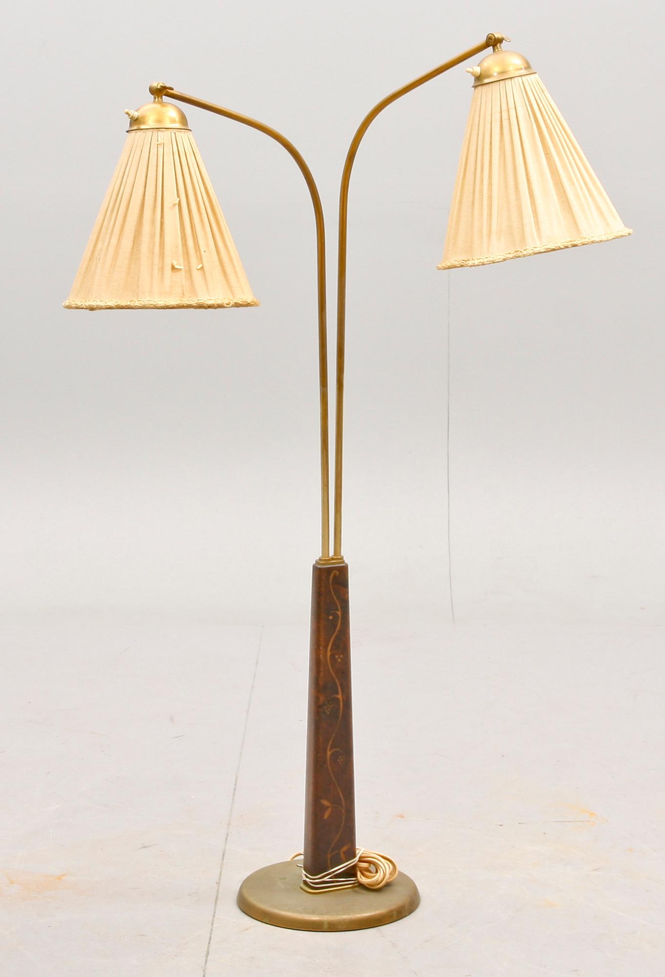 GOLVLAMPA, 1900-talets mitt.