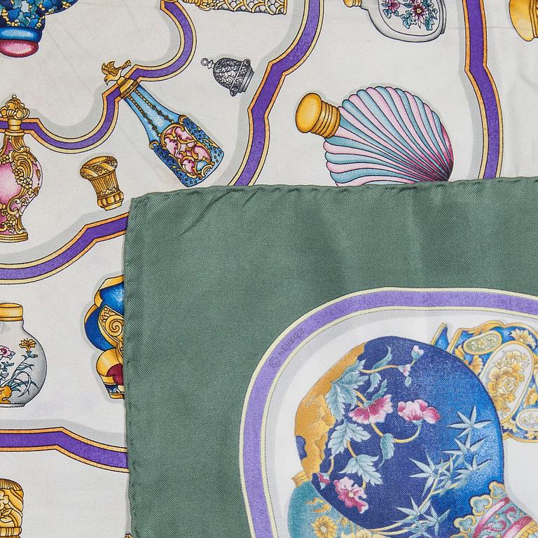 SCARF, "Qu'Import le Flacon", Hermès.